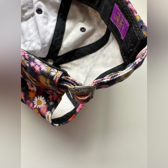 Supreme Floral Hat - Picture 3 of 5